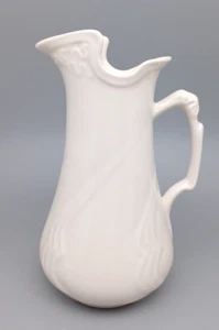 I. Godinger & Co. Jarra de cerámica crema grande crema 7"" - Imagen 1 de 7