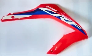CRF300L PANEL RIGHT RED FRONT plastic 2021-25 19050-K1T-E50ZA HONDA PRIORITY AIR - Bild 1 von 9