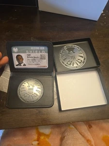 Cartera Capitana Marvel Nick Fury - Imagen 1 de 2