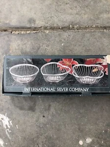 International Silver Company 3-Piece 6" Mini Silverplated Wire Baskets - Picture 1 of 4