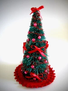 dollhouse doll house  miniature VINTAGE ARTIST MADE CHRISTMAS TREE WITH SKIRT - Picture 1 of 2