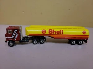 Camión cisterna vintage Yatming Mack gasolina plástico - Imagen 1 de 9