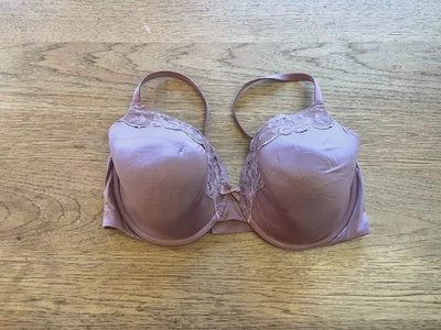 Victoria's Secret Vintage Rose Lace 36DDD Body By Victoria Full Coverage Bra - Image 1 of 2