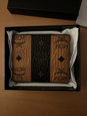 MCM Bifold Wallet Visetos Original Cognac Black Leather Men’s Complete New Box - Image 1 of 4