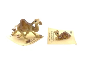 Hagen Renaker statuina vintage in miniatura ritirata cammello e bambino - Foto 1 di 3