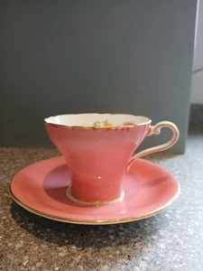 Aynsley pink Corset shape duo with flowers in Cup , pattern Number C332 - Picture 1 of 7