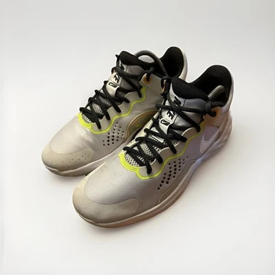 NIKE Classic Low Top White Lace Up Sneakers Size 7.5 DD9311-004 Sport Running - Image 1 of 4