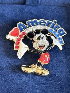 SWAROVSKI Disney Mickey Mouse I Love America Brosche Pin SELTEN NEU - Bild 1 von 3