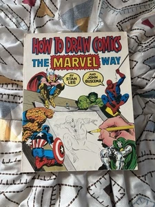 How to Draw Comics The Marvel Way - Picture 1 of 2