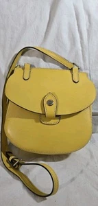 Dooney & Bourke Alto Yellow Smooth Leather Crossbody Saddle Bag Snap Close - Picture 1 of 5