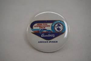 Richard Petty 1992 Fan Appreciation Tour Associate Sponsor 'Gwaltney' Button - Bild 1 von 1