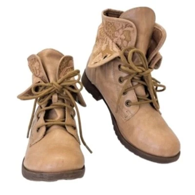 Rock & Candy Floral Layered Design Cuff Women's Tan Boots Size 6.5 - Image 1 of 4