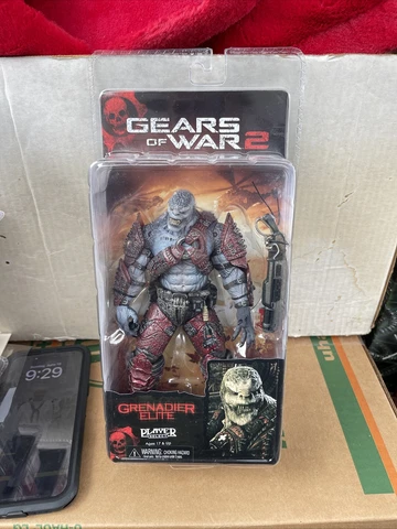 NEW IN BOX 2009 NECA Gears Of War 2 Grenadier Elite Hard To Find ! Cover