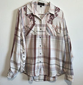 Shyanne Womens Button Down Long Sleeves Embroidered Floral Plaid Blouse Sz XL - Picture 1 of 8