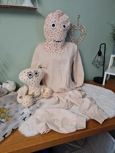 Koi Kleidung Kev All In One Größe XS und Koi Kev Plüschtier NEU - Bild 1 von 15