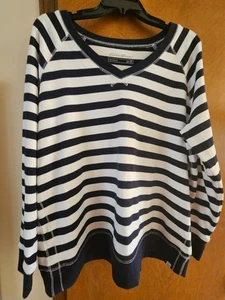 Top donna Eddie Bauer taglia 2XL a righe maniche lunghe scollo a V - Foto 1 di 9