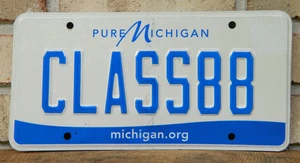 Michigan "CLASS88" Personalized Vanity License Plate (Class of 1988) - Picture 1 of 3