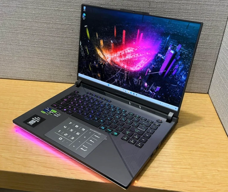 ASUS ROG Strix G16 G615LW-S5027 / FreeDOS 16" RTX5080 Ultra9 32Go/1To / Express - Photo 1/1