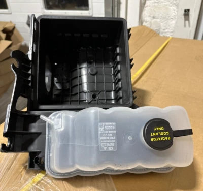 OEM 2009-10 Ford F150 Radiator Overflow/Expansion Tank w/ Air Box 9L3Z8A080A - Image 1 of 3