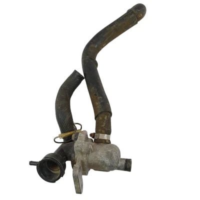 ricambi per SUZUKI RGV 250 ALLOGGIO TERMOSTATO pompa acqua RADIATORE ACQUA usati - Immagine 1 di 4