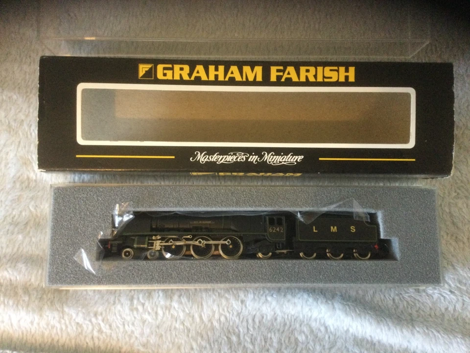 GRAHAM FARISH N Gauge 8P 4-6-2 6242 'City of Glasgow - Image 1 of 1