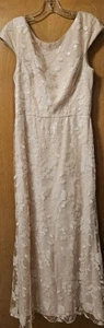 Vera Wang Womens Mesh Sequined  Evening  Sheath Gown  Beige Sz 12 Stunning - Picture 1 of 4