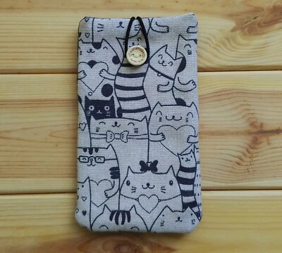 FOR IPHONE XS  / 8 / XR HANDMADE PHONE CASE FABRIC AND SMALL POCKET CATS - Image 1 of 4