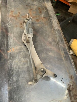 2011-2015 年凯迪拉克 CTS COUPE WINDSHIELD WIPER TRANSMISSION LINKAGE 带摩托车 — 第 1/4 张图片