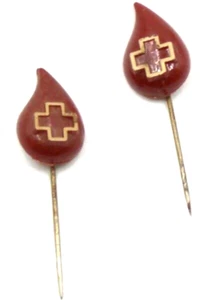 De colección década de 1950 Plástico Donante de Sangre Pin Solapa Sombrero Gota Cruz Roja - Imagen 1 de 8