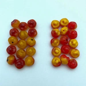 Cuentas de vidrio de setas checas vintage rojas y amarillas en forma de manzana (10x12 mm) (RCG1) - Imagen 1 de 9