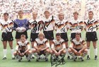 Team Foto DFB WM 1990 original signiertes Foto 20 x 30 cm 8 Spieler signiert