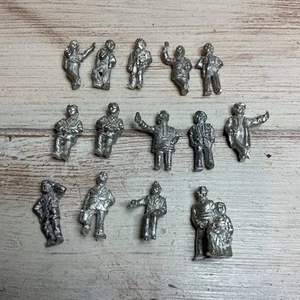 WHITE METAL OO/HO Gauge Model Railway Workers 14 X Figures. NICE DETAIL! JOB LOT - Foto 1 di 8