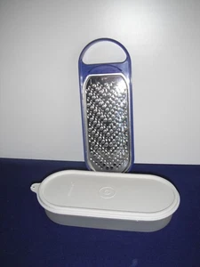 Tupperware Reibe Raspel mit Auffangbehälter Eidgenosse - Bild 1 von 3
