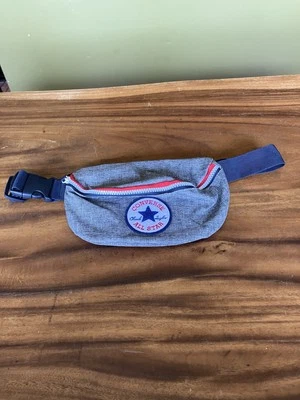 Converse All Star Chuck Taylor Crossbody Bag Fanny Pack White Gray Size Large Foto 1 de 4