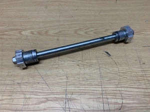 Achse Steckachse hinten Online Pista 125 ie LC 21 - E5 ab 2021 ORIGINAL - Bild 1 von 7