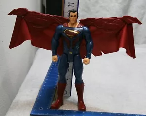 Rara action figure Mattel Superman 2015 12" ali retrattili si illumina con suono - Foto 1 di 5