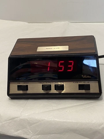 Vtg Sears Tradition Digital Alarm Clock Model #: 47193 Faux Wood Works!! Cover