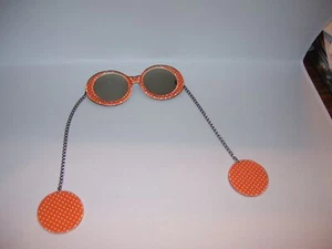 Vintage Sonnenbrille 70er Jahre MCM Kette Acryl orange weiß gepunktet - Bild 1 von 3