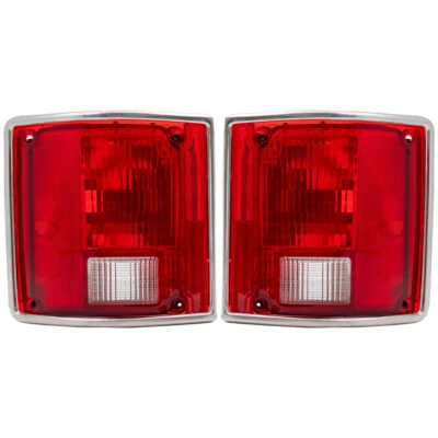 Lanterna traseira para 1975-1986 C10 conjunto de acabamento cromado 5965772 1973-1986 C10 Suburban - Imagem 1 de 4