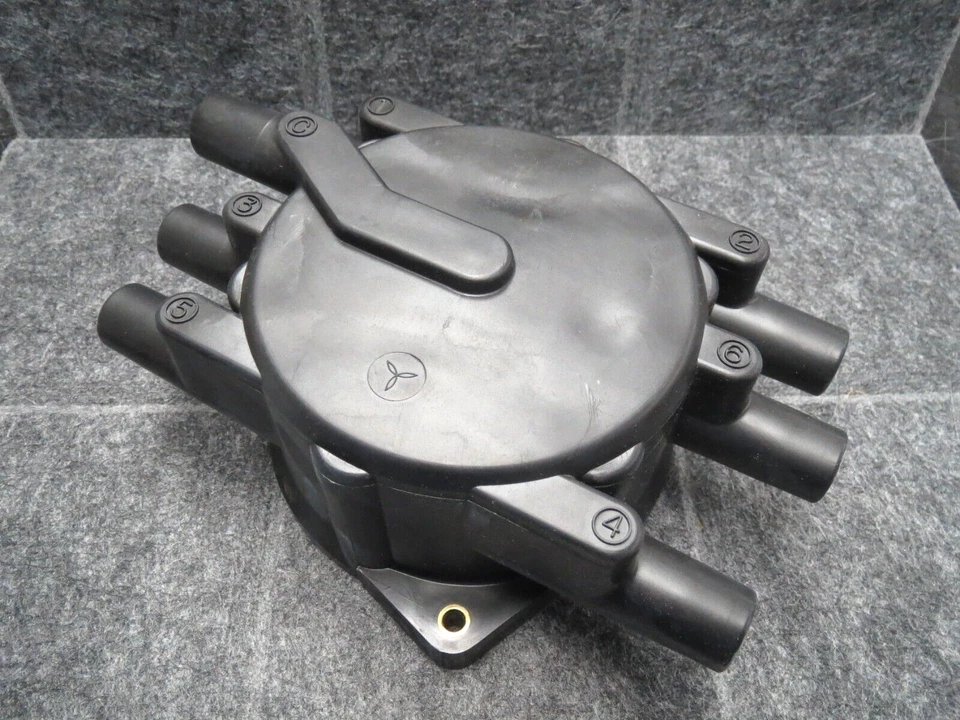 Distributor Cap for 1985-88 Nissan Maxima 1987-89 Pathfinder V6 - Made in Japan - Image 1 of 4