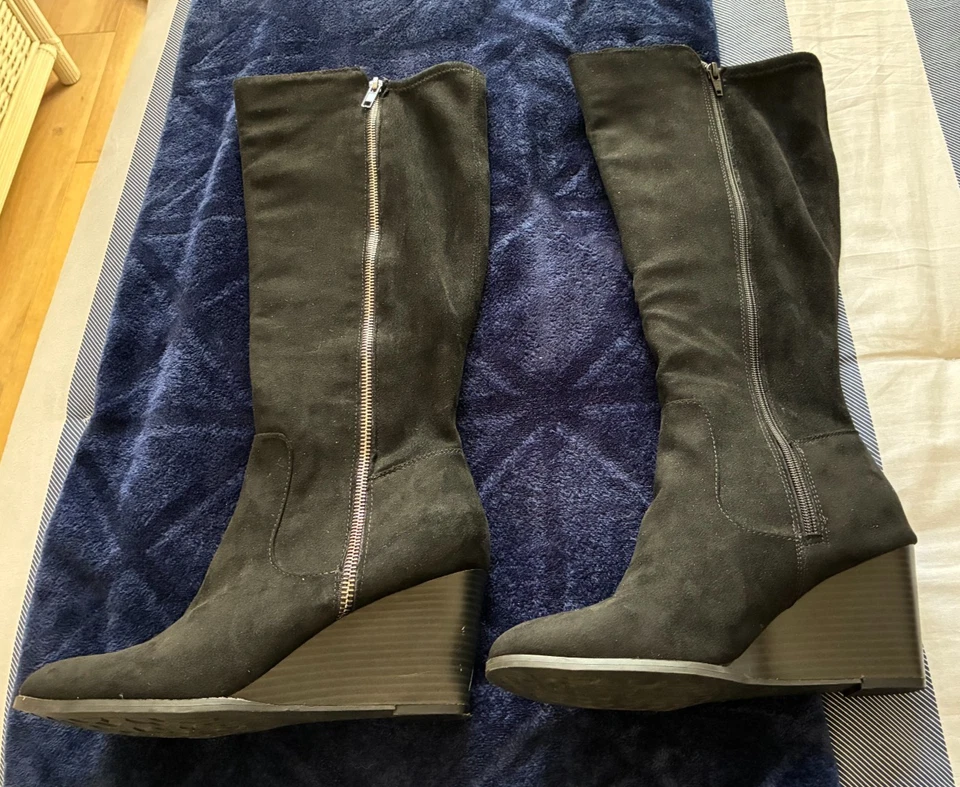 Style & Co WYNTERRF женщин колена на танкетке каблуке ботинки черный искусственной замши - Изображение 1 из 4