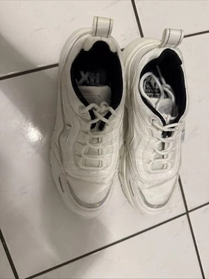 Sneakers 38 - Bild 1 von 4