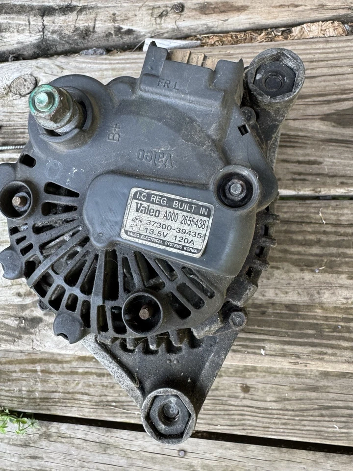 04 conjunto de alternador Kia Sedona - Imagem 1 de 4