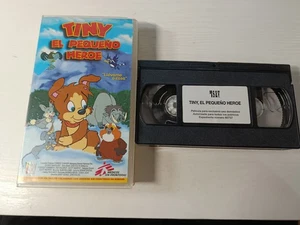 Tiny el Petit Héros cuento Animation (Sav) - VHS Espagnol - Foto 1 di 4