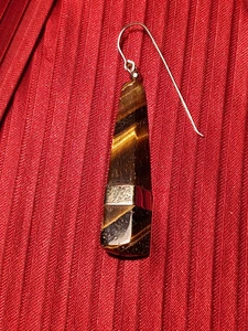 ORECCHINO PENDENTE SINGOLO OCCHIO DI TIGRE ORO GIALLO 14K VINTAGE ~ DA USURA O RIPARAZIONE - Foto 1 di 5