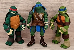 3 TMNT Toy Figurines READ Teenage Mutant Ninja Turtles Action Figures - Picture 1 of 18