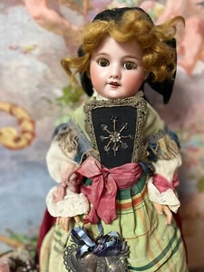 Antike französische Puppe – SFBJ 60 – Originale bretonische Tracht Gr.52 cm - Bild 1 von 10