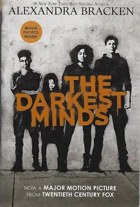 The Darkest Minds by Alexandra Bracken pbk 2018 ~ SIGNED ~ made into movie - Imagen 1 de 1
