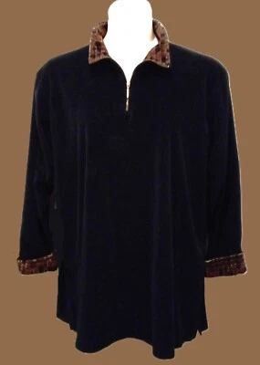 Blusa de veludo preta Jason Maxwell L/S em excelente estado usado com acabamento de estampa de réptil marrom - feminina tamanho 1X - Imagem 1 de 4