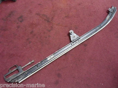 54750, trilho deslizante destro com barra de desgaste, John Deere Snowmobile 1981 Trail Fire 440 - Imagem 1 de 4